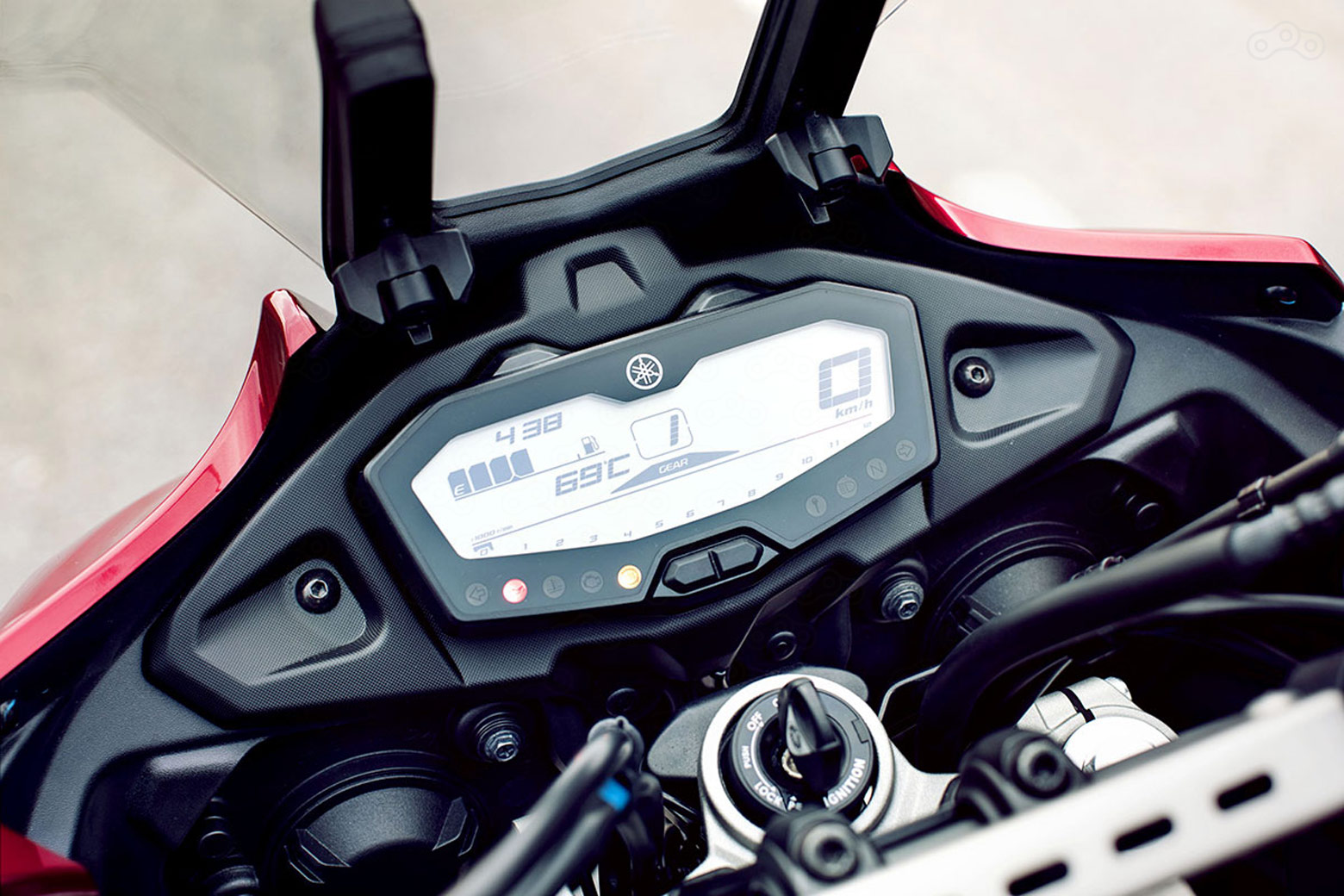 Приборная панель (cockpit) нового мотоцикла Yamaha Tracer 700