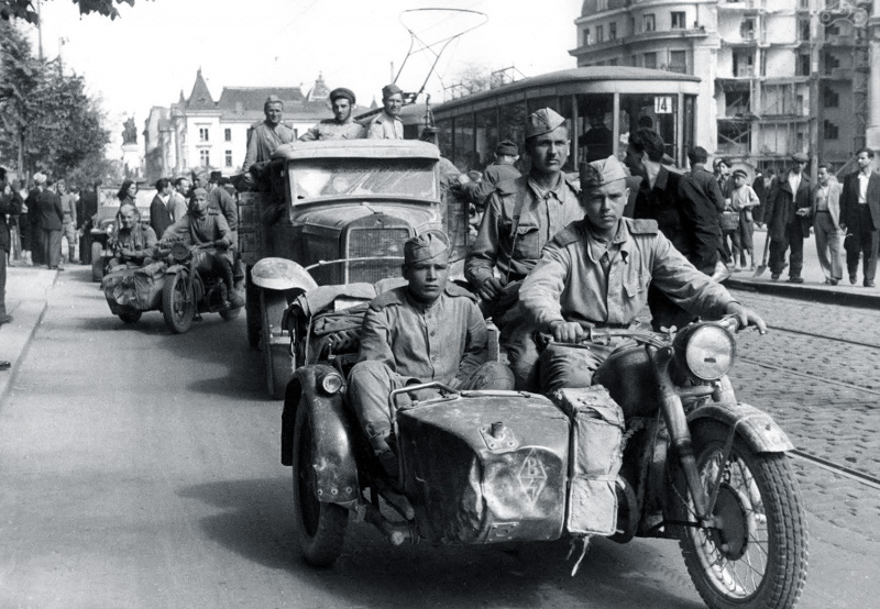 Бухарест и мотоциклисты Красной Армии в годы ВОВ 