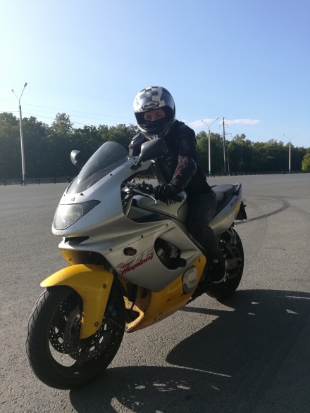 Yamaha_YZF_600_R_Thundercat_1997