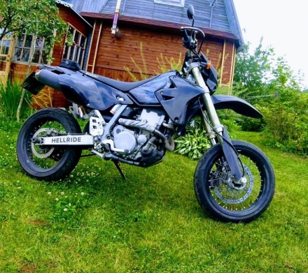 Suzuki_DR-Z_400_SM_2005