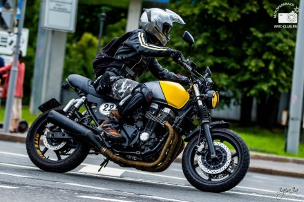Honda_CB750_1998