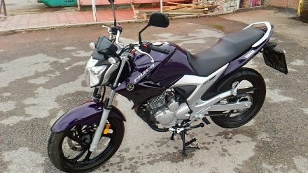 Yamaha_YBR_250_2016