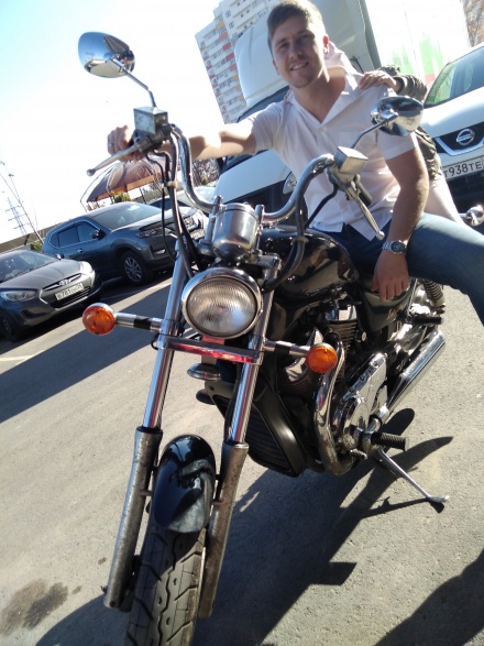 Suzuki_VS_750_Intruder_1988