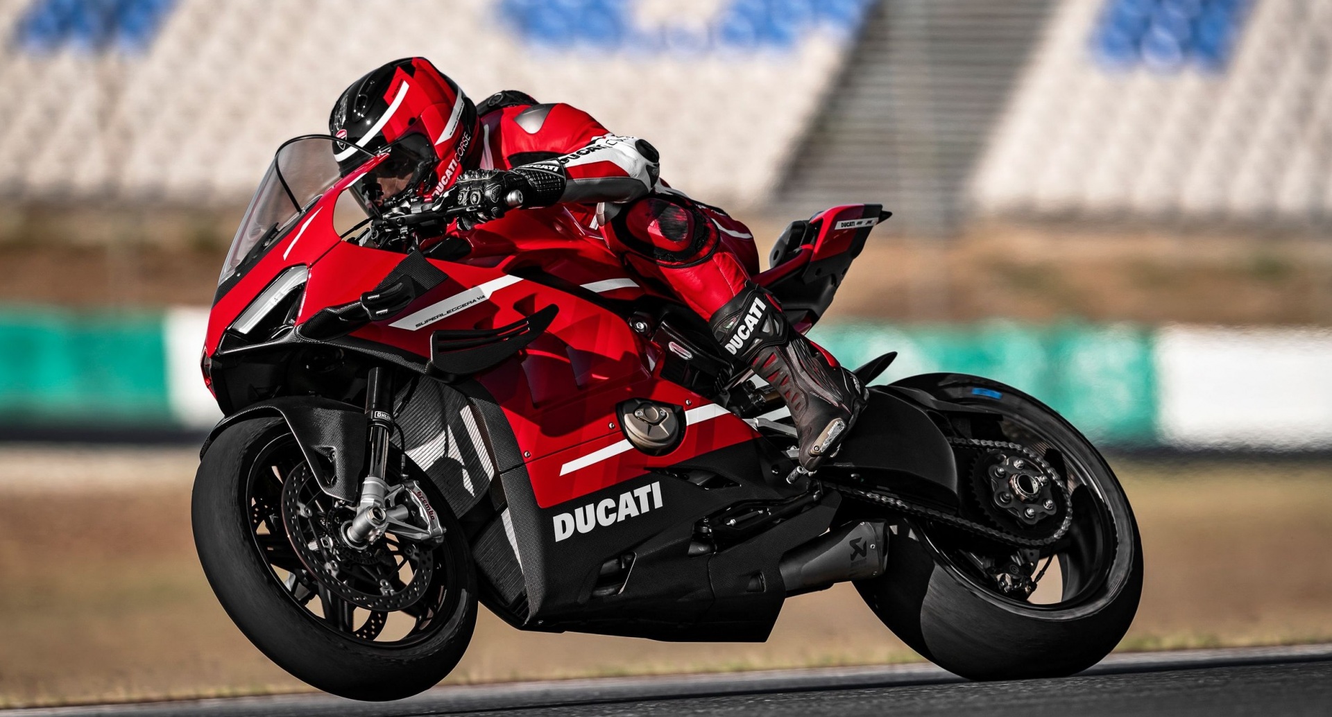 Спортбайк Ducati 2020