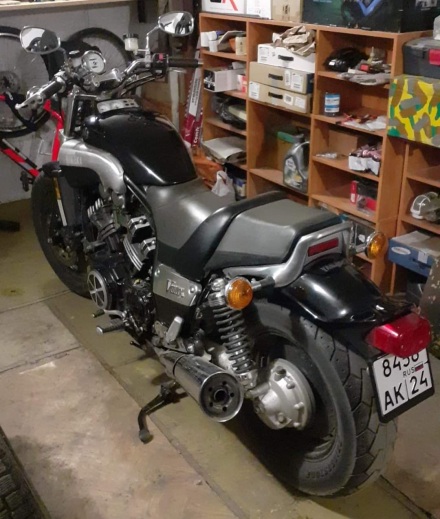 Yamaha_V-Max_1997