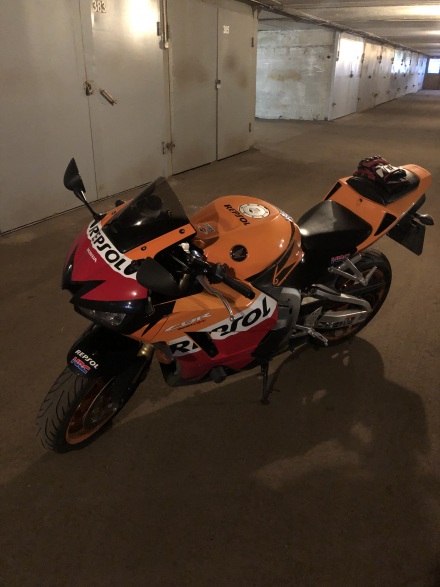 Honda_CBR_600_RR_2015