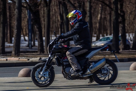 Husqvarna_Nuda_900_2012
