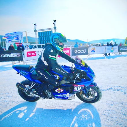 Honda_CBR_900_RR_Fireblade_954_RR_2003
