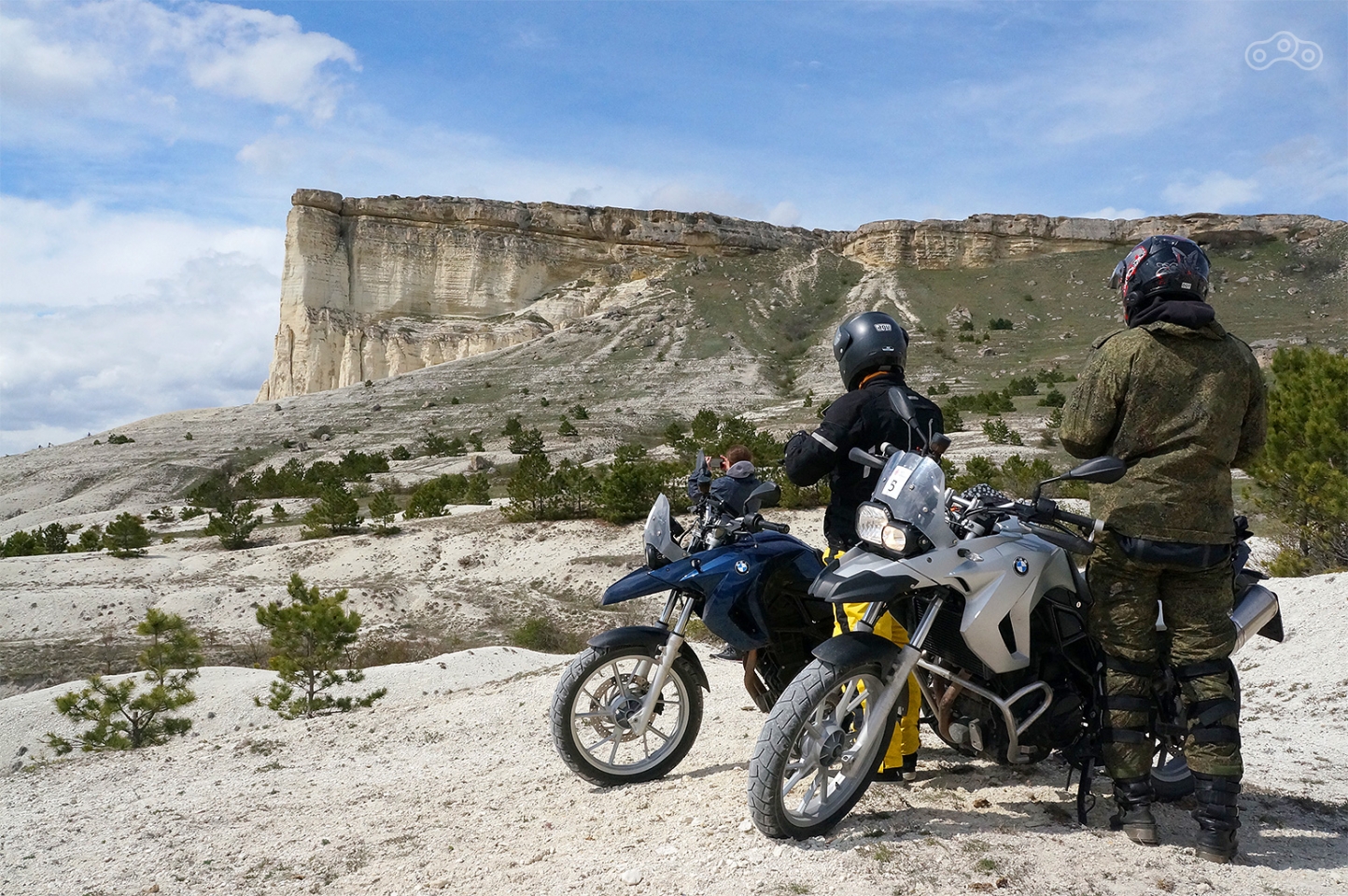 Мотопутешествия на мотоцикле. Мотопутешествие по Крыму. Мотоцикл для путешествий. Мотоциклетный туризм. Эндуро путешествия.