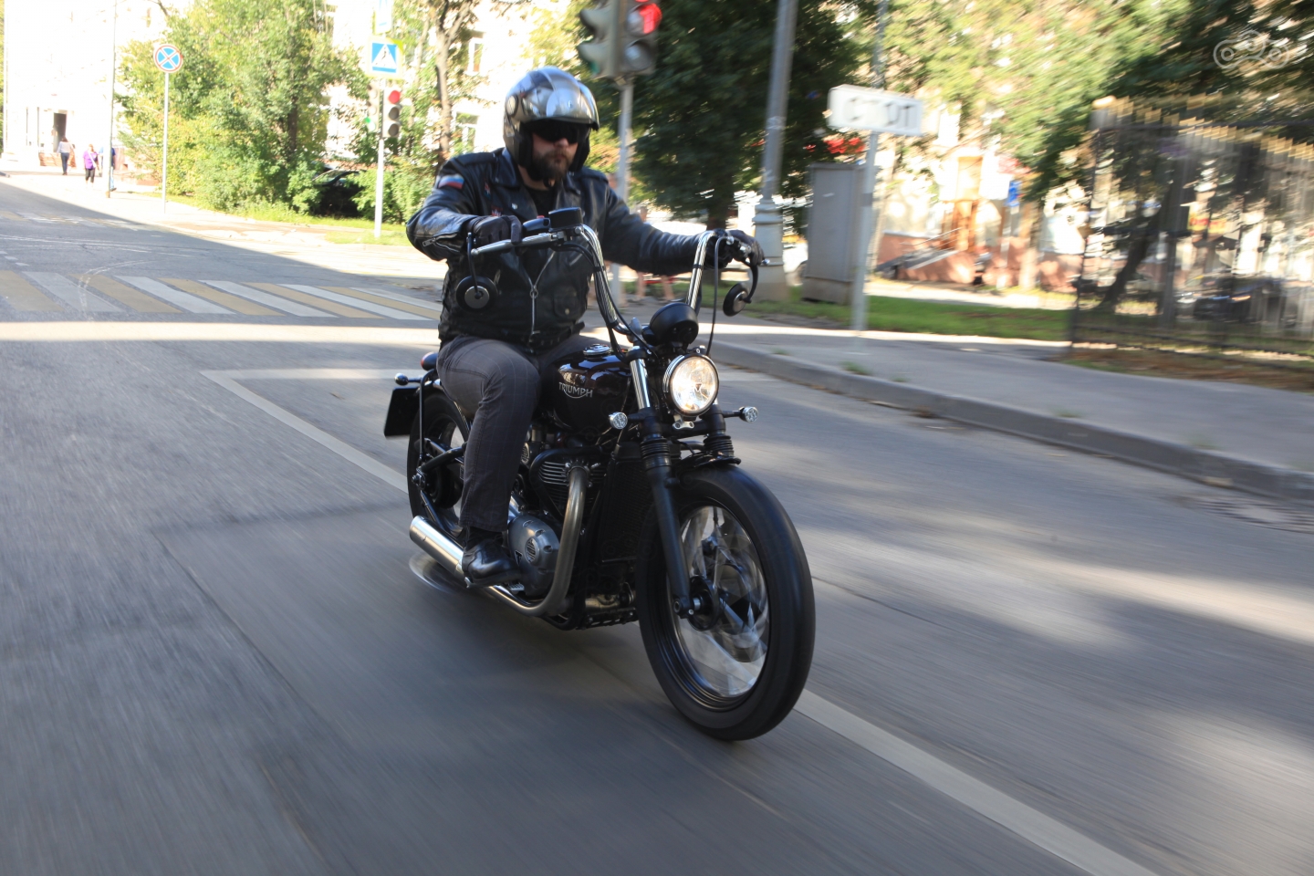 Triumph Bonneville Bobber остаётся сугубо городским мотоциклом