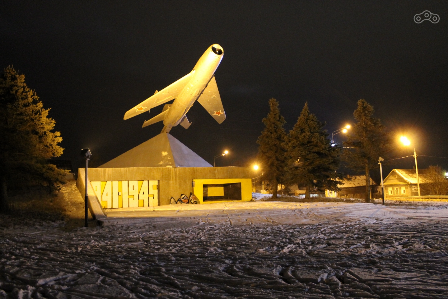 Памятник «Самолёт МиГ-17»