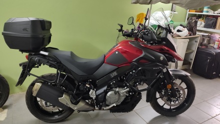 Suzuki_V-Strom_650_ABS_Adventure_2021