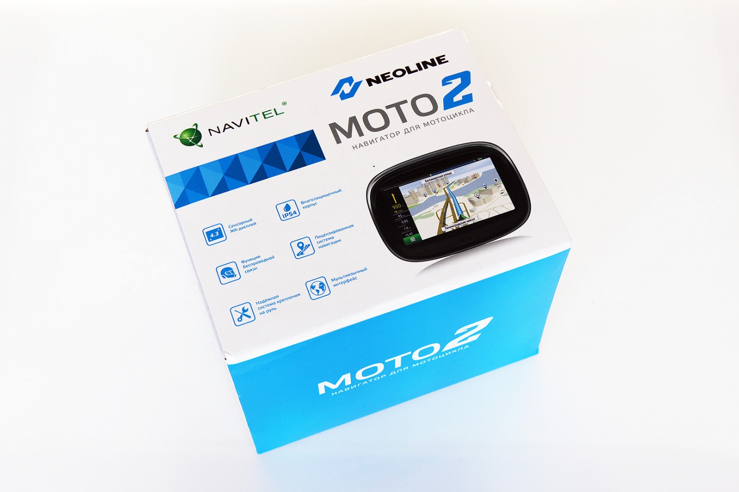 Стоимость мотоциклетного навигатора Neoline Moto 2 начинается от 7 990 рублей