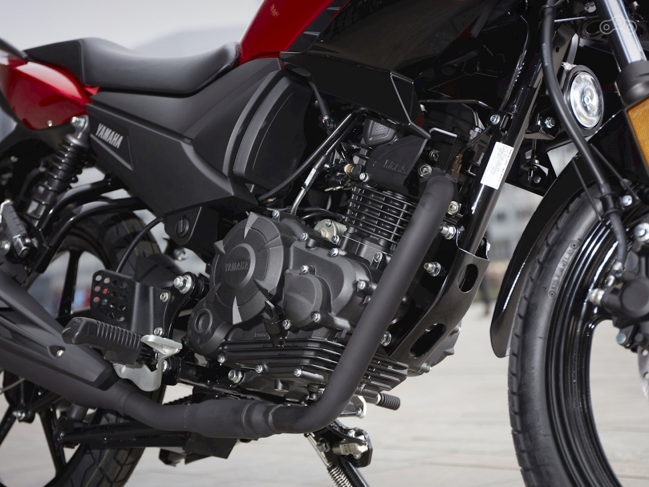 Полностью новый двигатель Yamaha YS125 отвечает всем современным стандартам экологов
