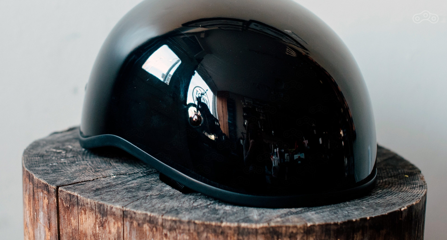 Шлем-половинка – решение, скорее для отвода глаз, чем для реальной защиты. История мотошлемов на Омоймот