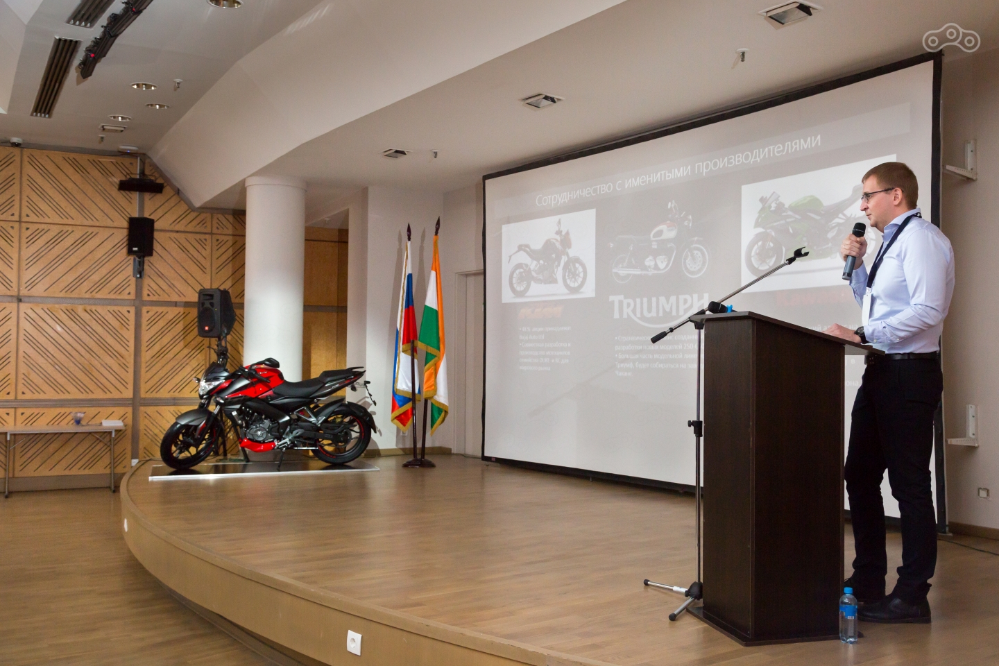 Генеральный директор компании Ист Вест Моторс Алексей Алексеев рассказывает об успехах модели Dominar 400