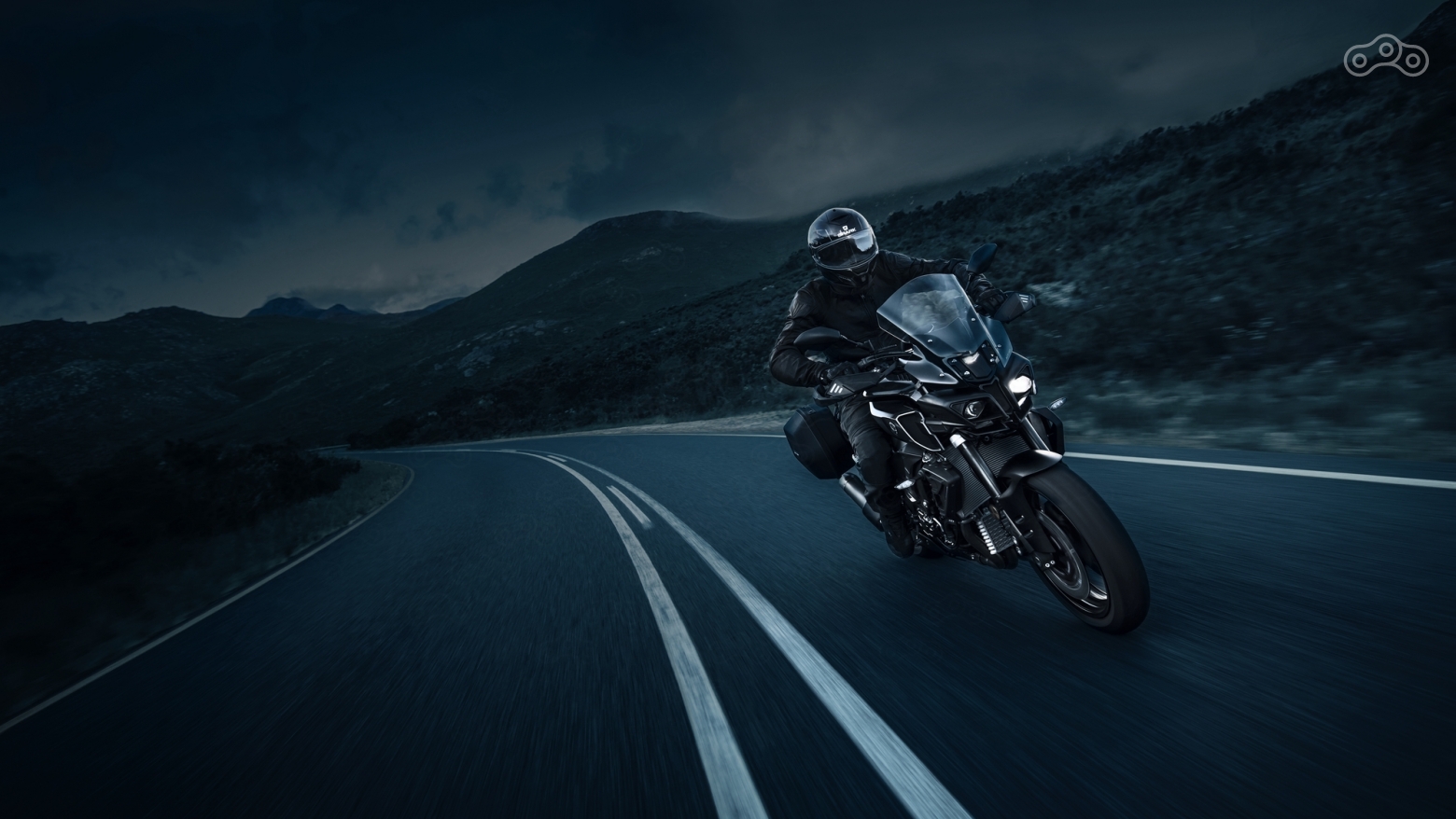Мотоцикл Yamaha MT-10 Touring Edition 2017, версия для путешествий