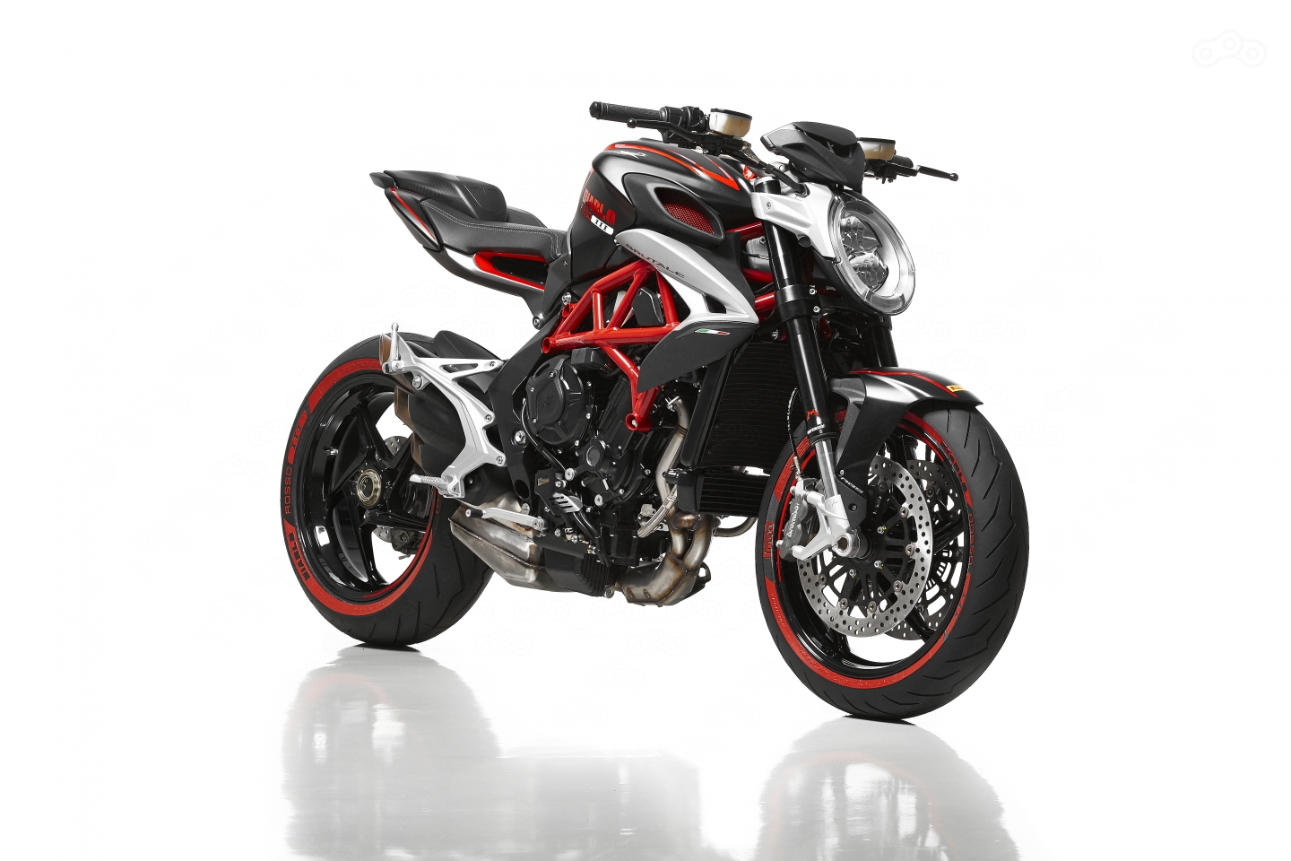 Специальная версия мотоцикла MV Agusta Brutale 800 Diablo Rosso