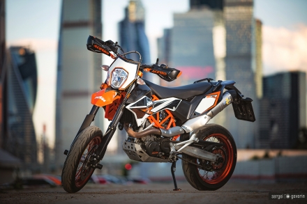KTM_690_SMC_R_2012