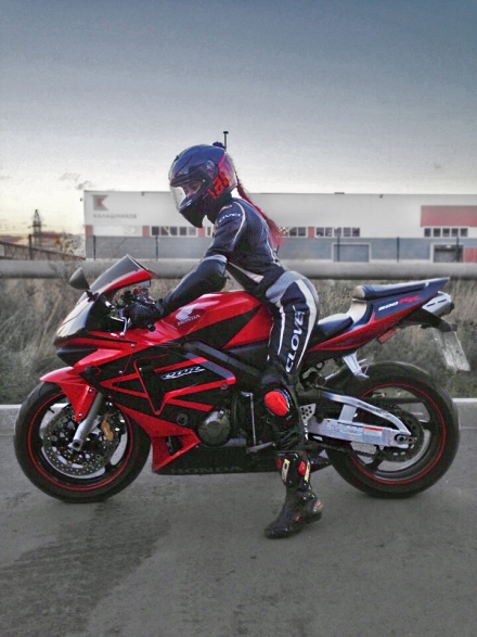 Honda_CBR_600_RR_2004