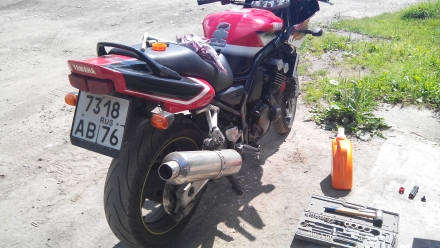 Yamaha_FZS_600_Fazer_2001