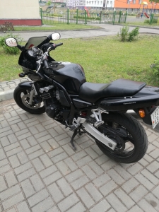Yamaha_FZS_600_Fazer_2000
