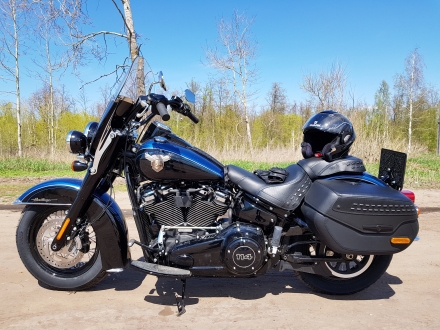 Harley-Davidson_1340_Heritage_Softail_Classic_2018