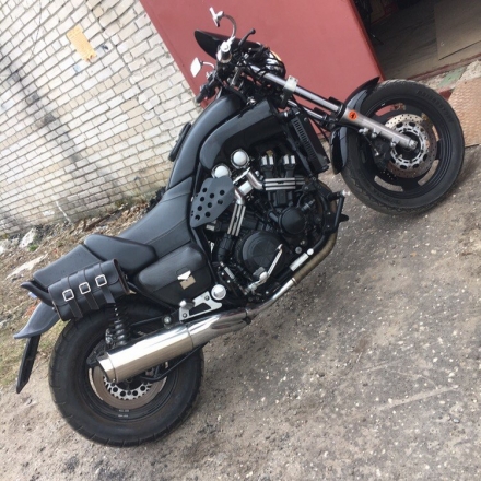 Yamaha_VMAX_2001