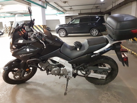 Suzuki_V-Strom_650_2004